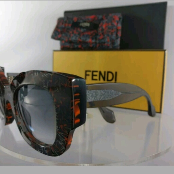 Reduced!!! Fendi Sunglasses - Picture 2 of 5